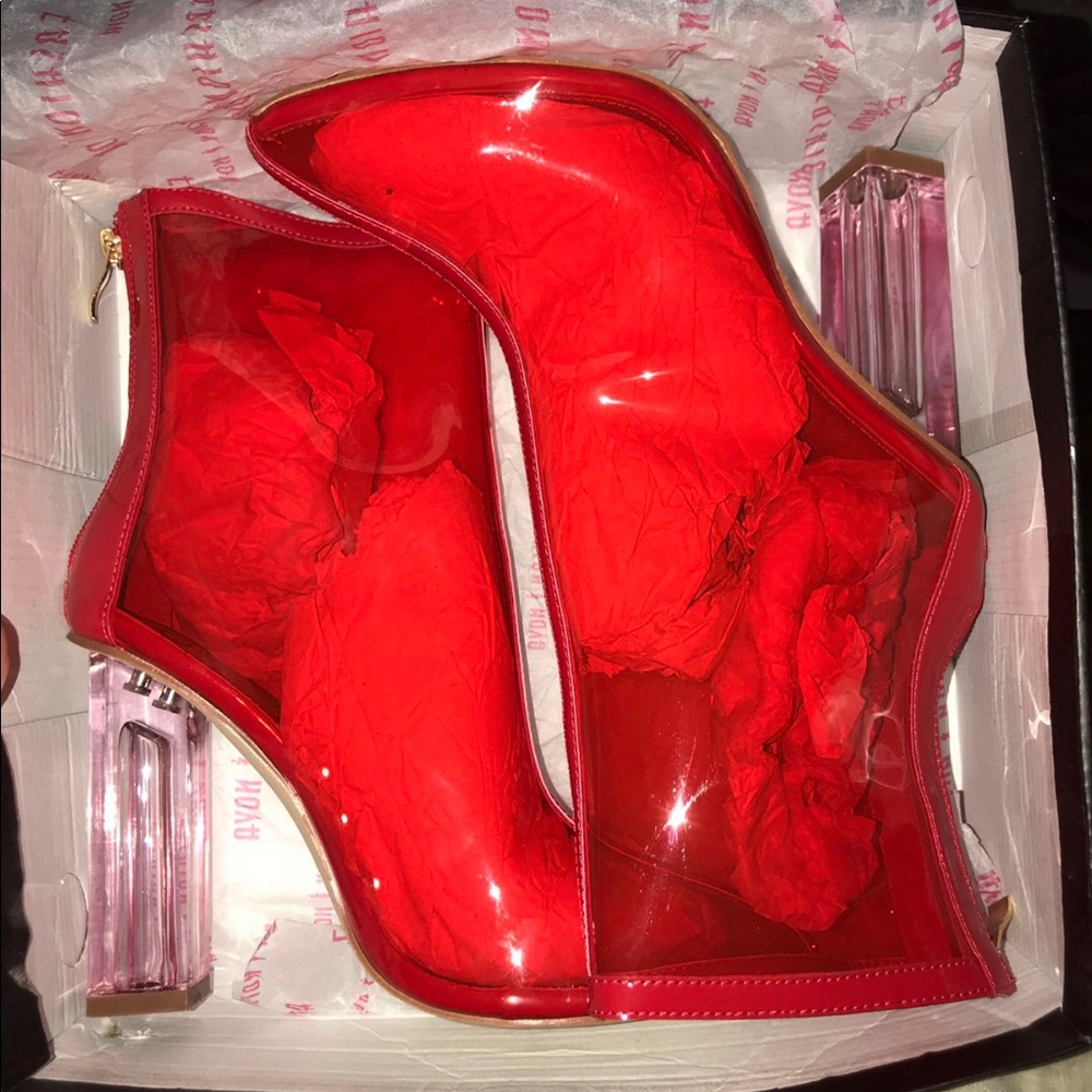 Red Heels - Picture 2 of 2